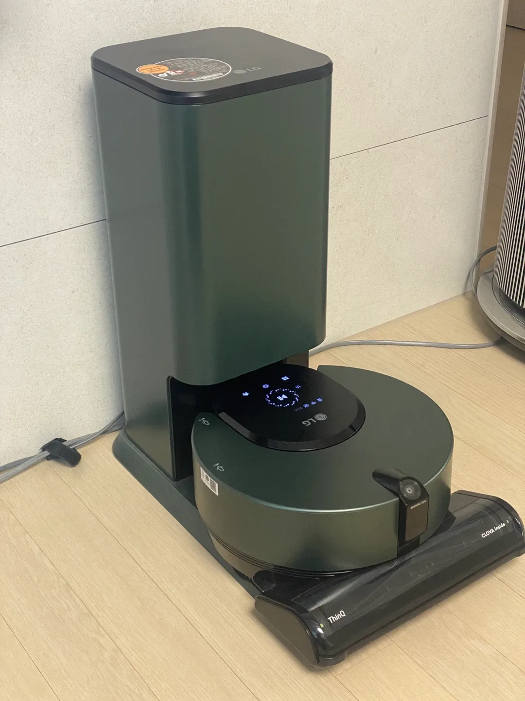 LG 코드제로 R9 오브제컬렉션 로봇청소기