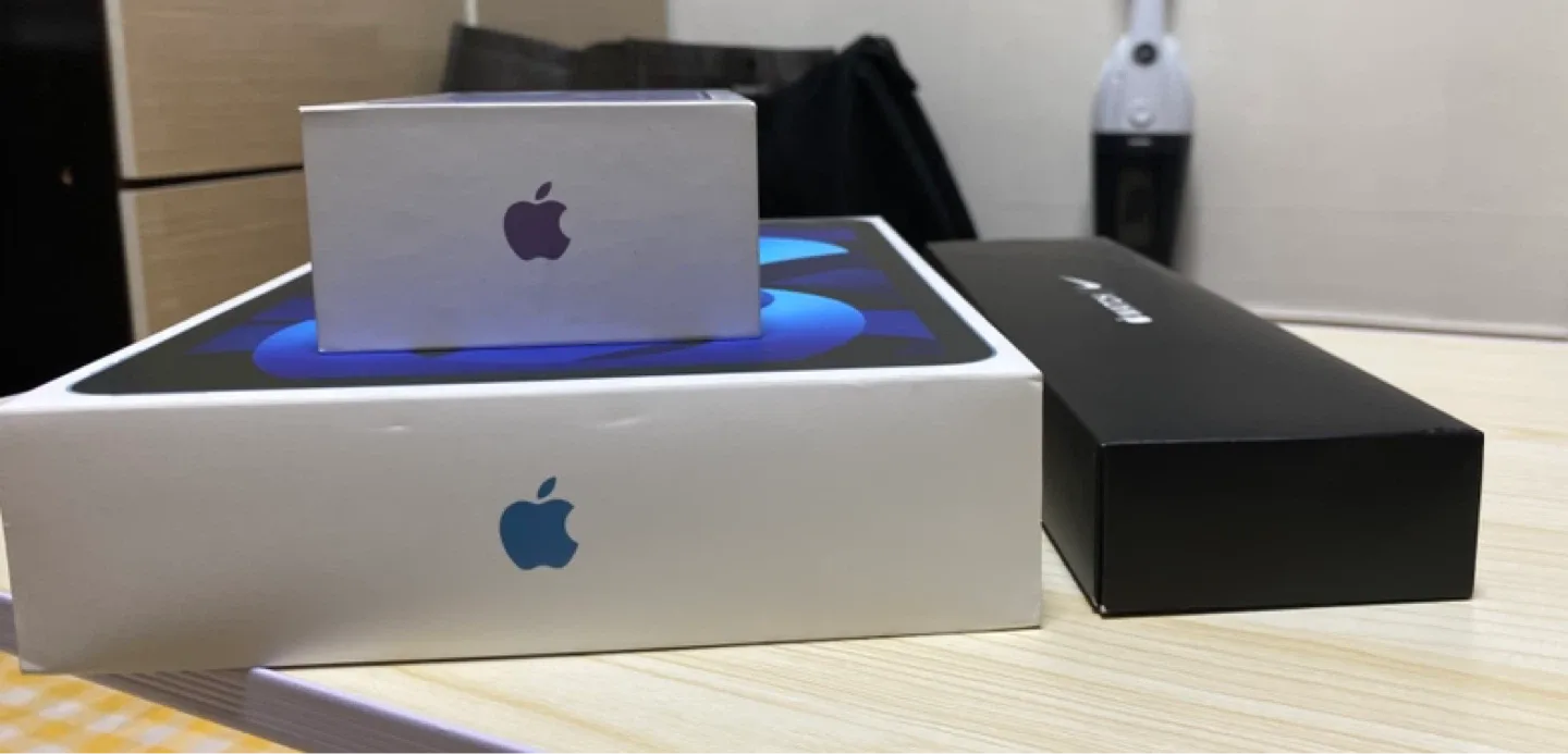 아이폰 11, 아이패드 5세대, 애플 워치 SE 박스