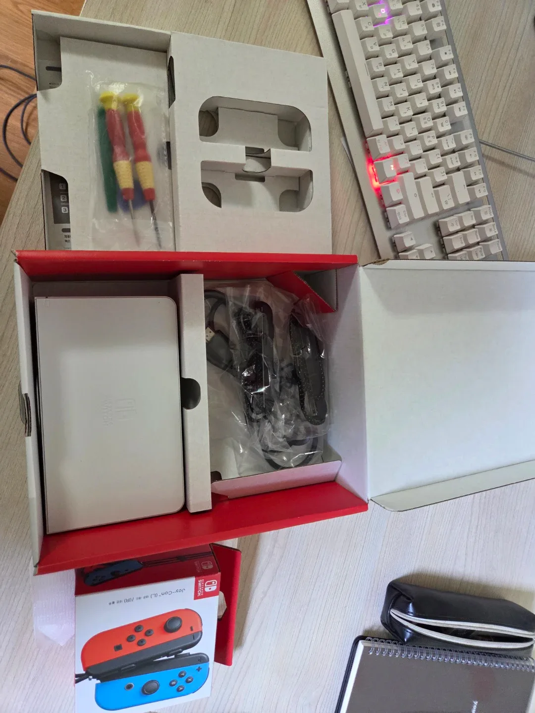 닌텐도 스위치 oled  본체 풀박스 + 마리오 원더, 오디세이