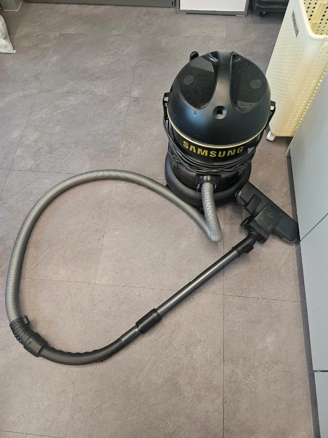 삼성전자 업소용청소기 VW33M7510LK 팝니다