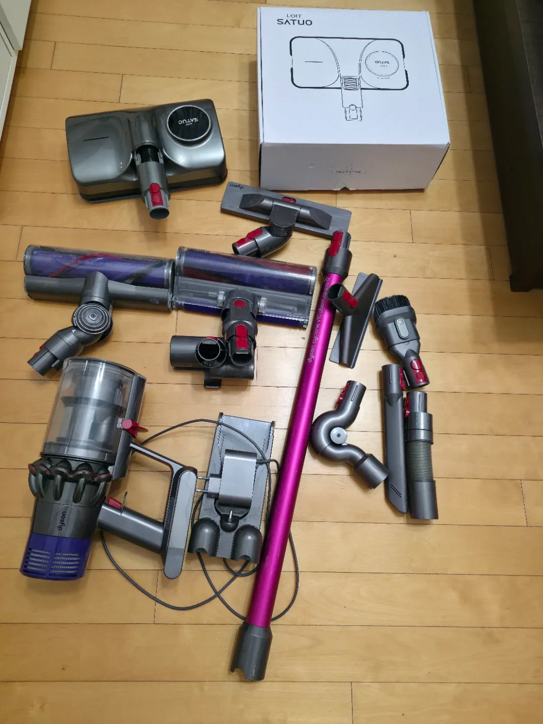 다이슨 V8 앱솔루트 프로 무선청소기