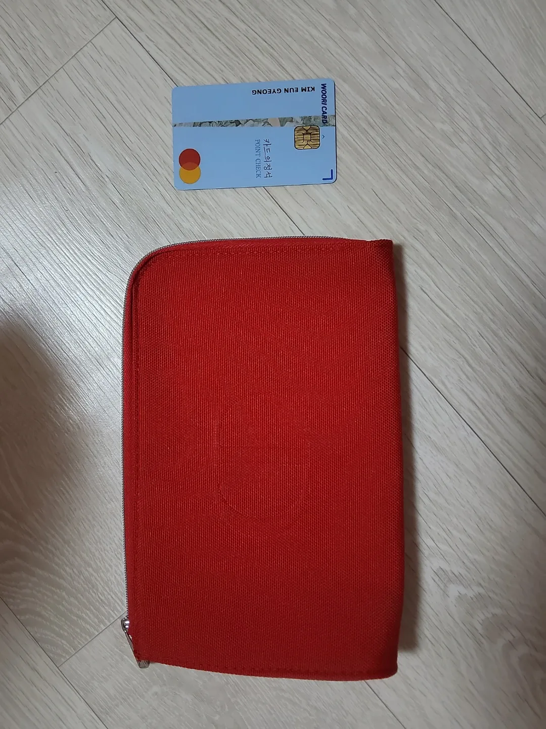 디올 빨간색 지퍼형 파우치