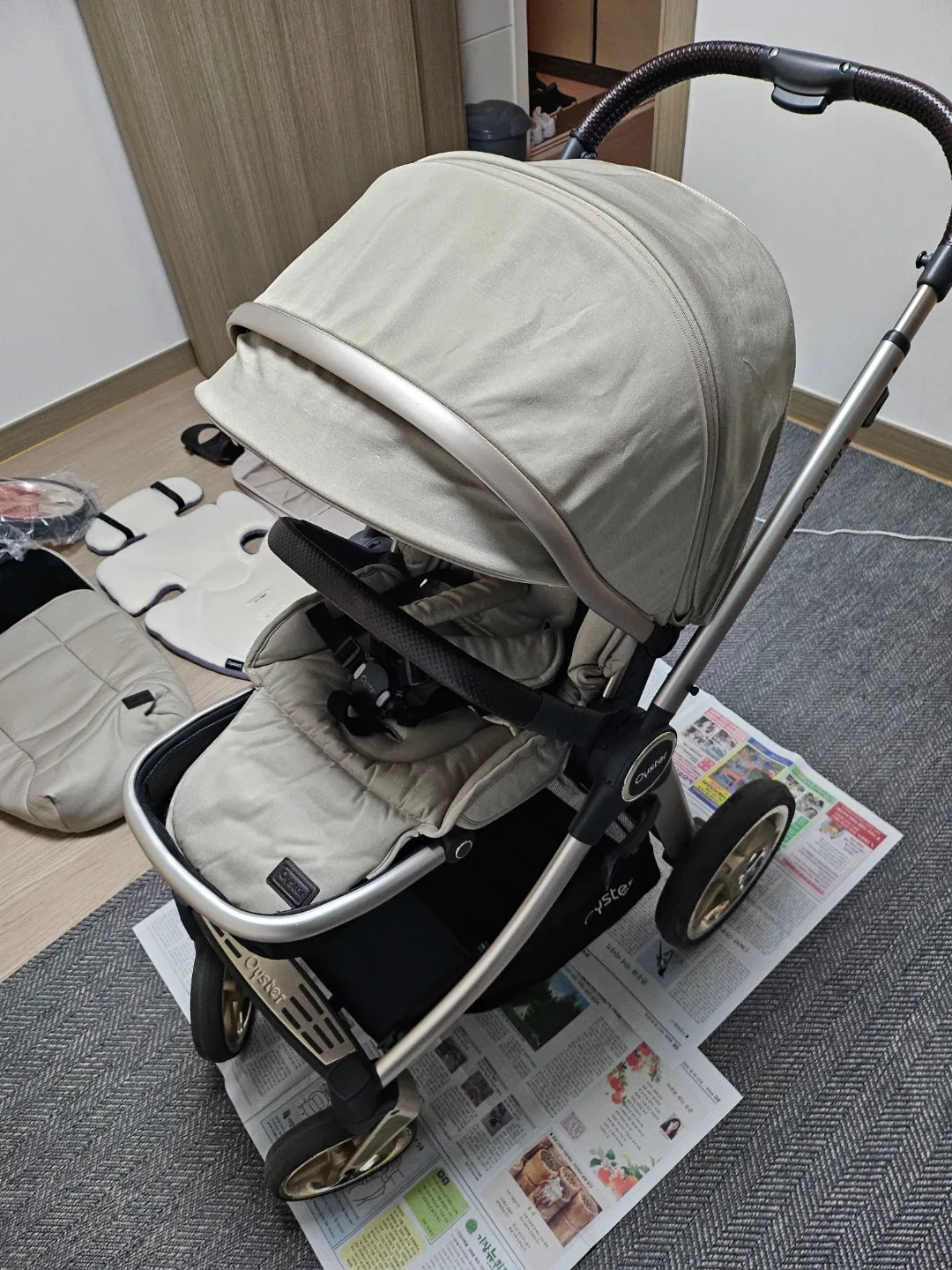 오이스터3 디럭스 유모차 팝니다.