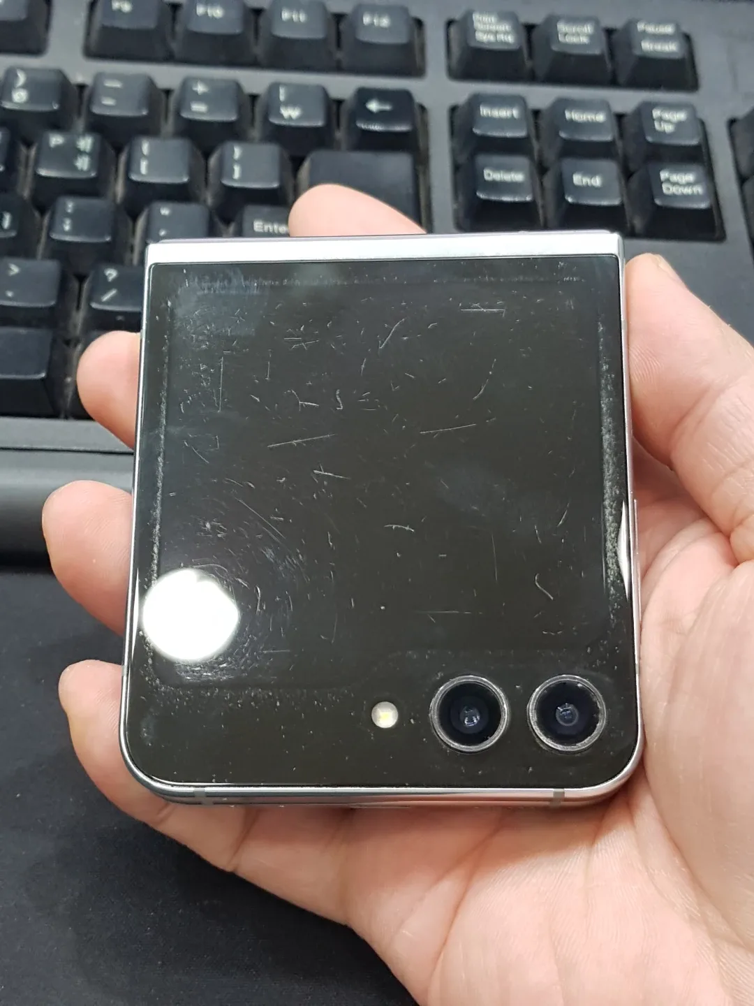 갤럭시플립5 256기가 민트 팝니다