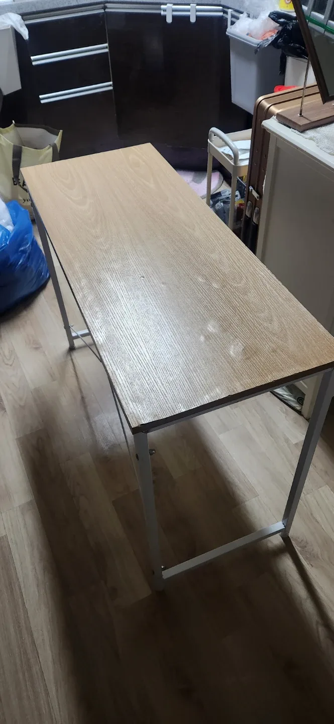 밝은 나무색 책상 100x60