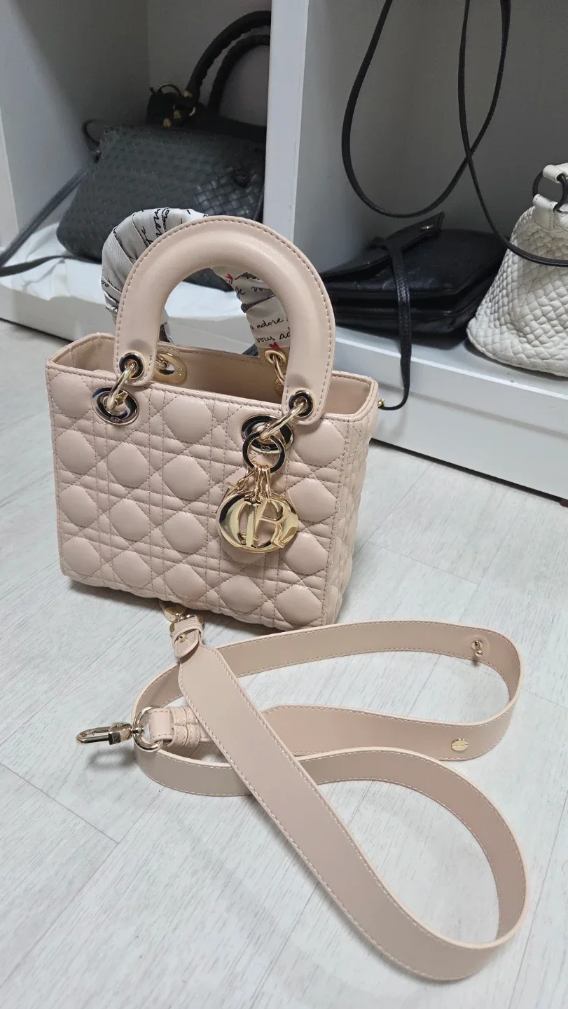 (정품)디올 레이디백 스몰  핑크