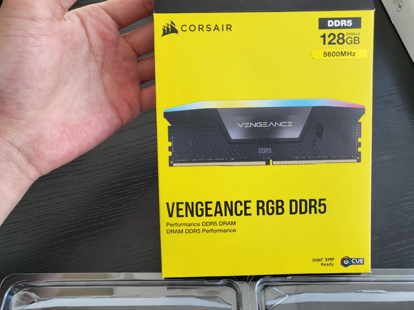 커세어 벤젠스 RGB DDR5 128GB (32GB x 4) 5600MHz 민트급