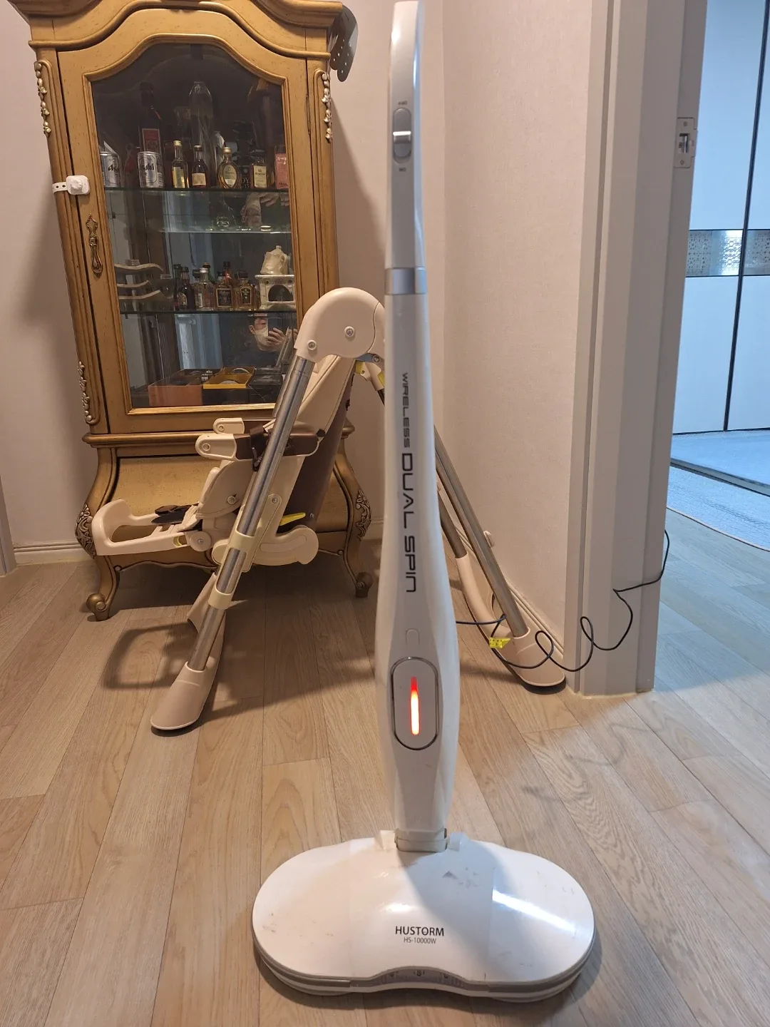 휴스톰 무선 물걸레 청소기 HS-10000W