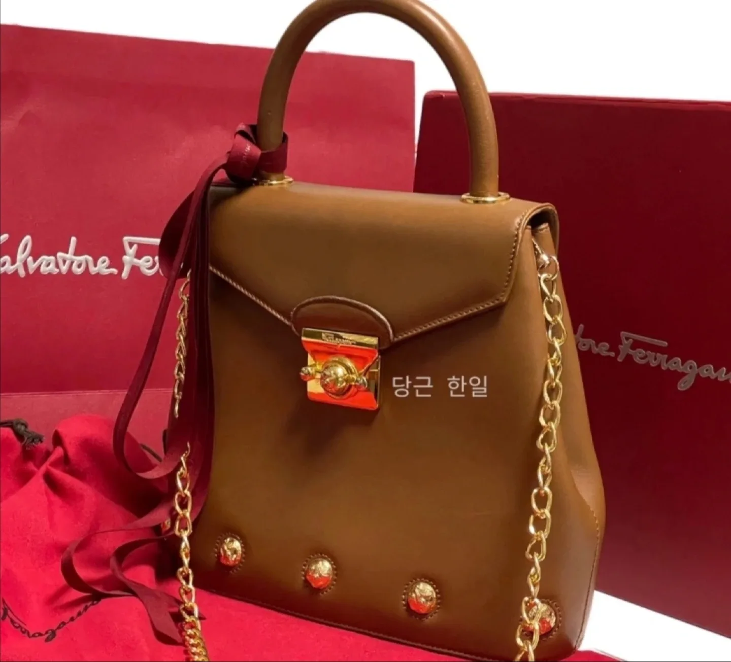 [정품] 페레가모 크로스백 Salvatore Ferragamo 여성 크로스백 토트 (골드 체인 스트랩 포함)