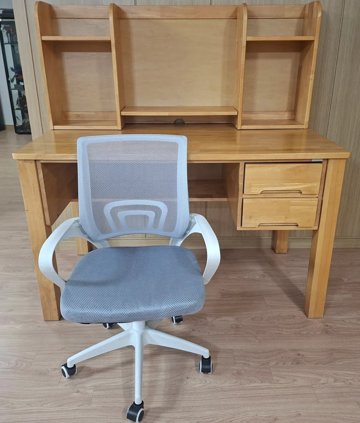(2/28~3/1) 원목 책상 + 메쉬 의자 세트