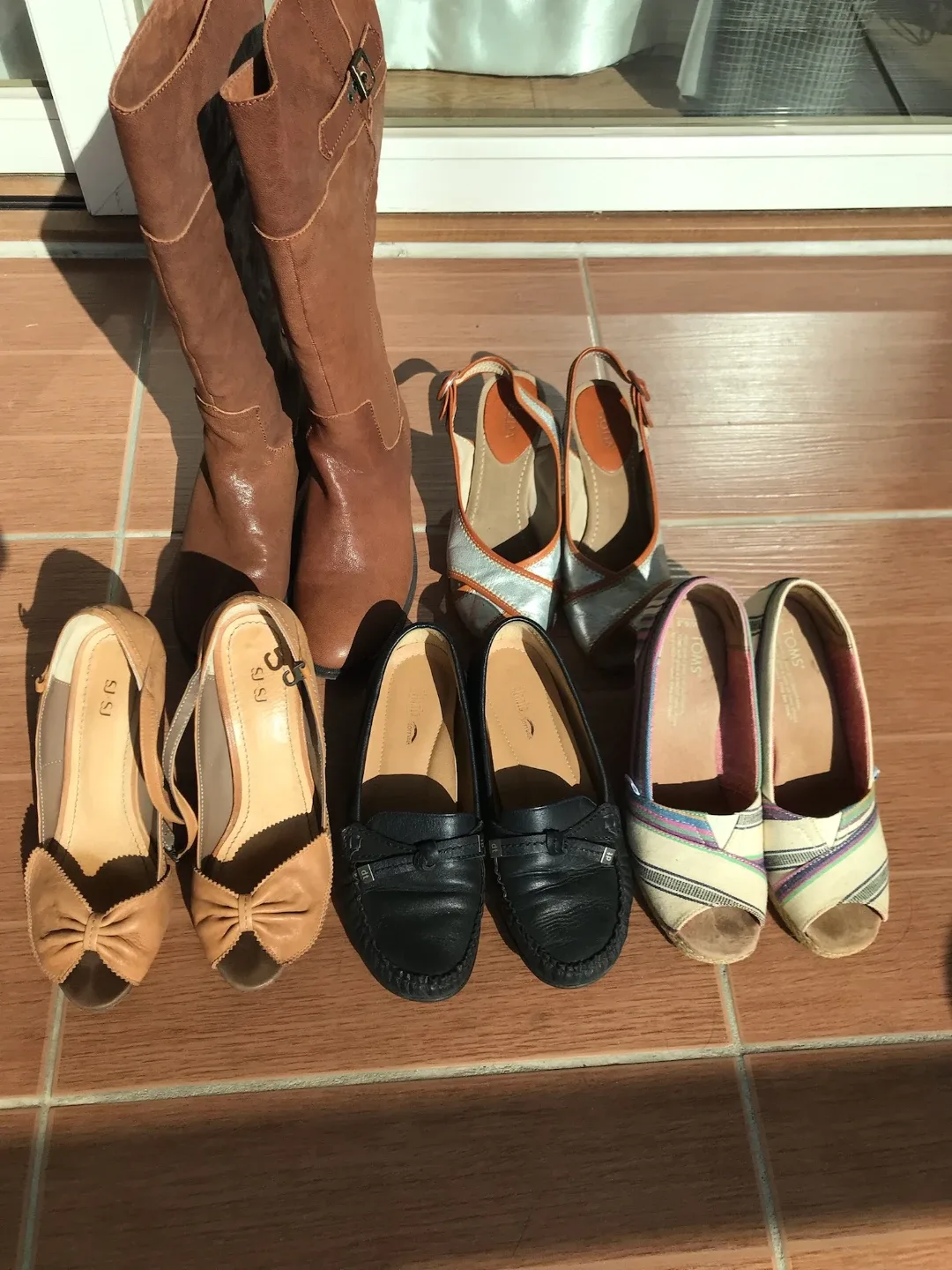 [235~240] 신발장 정리! 탐스/소다 등 브랜드 신발 5켤레 일괄 저렴히 드려요