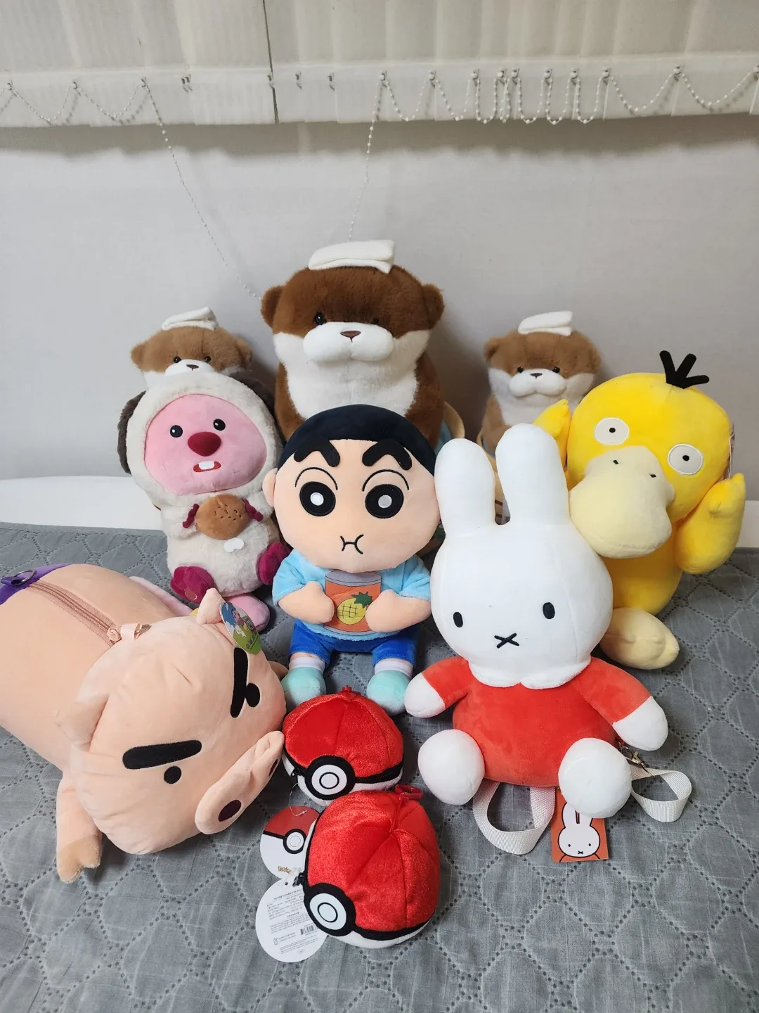 다양한 캐릭터 인형 세트 (포켓몬, 짱구, 미피 등)