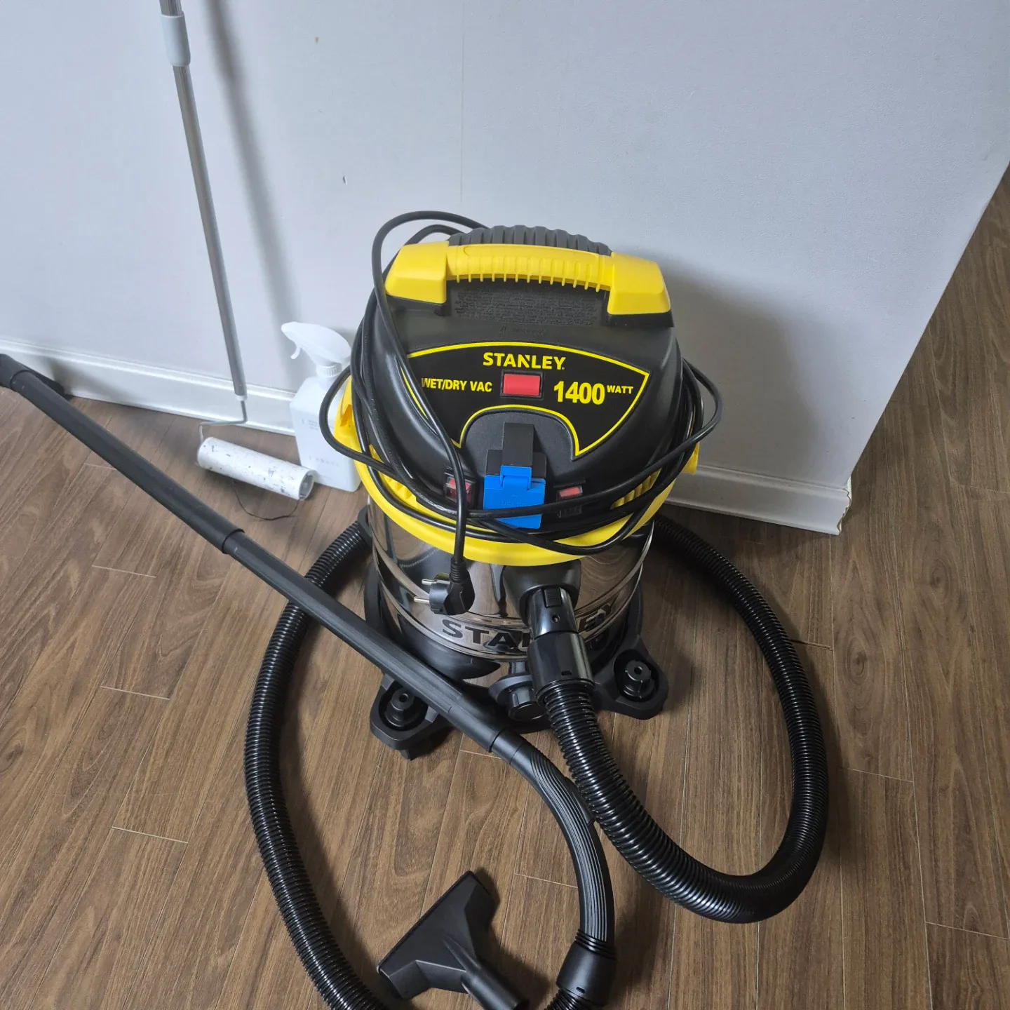 스탠리 습식/건식 진공청소기 1400W새상품10분사용