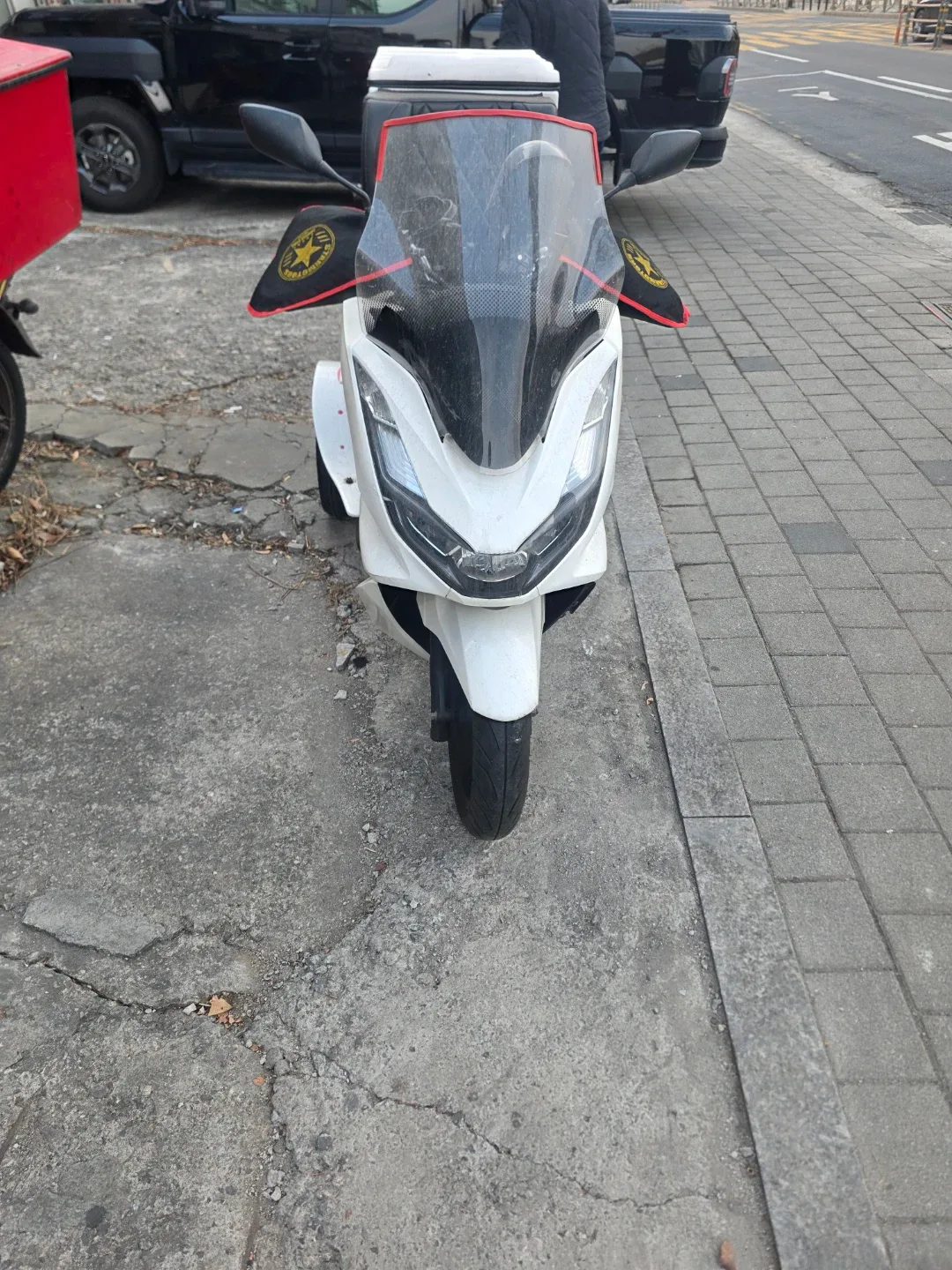 2824년 17000km3륜 팔아요