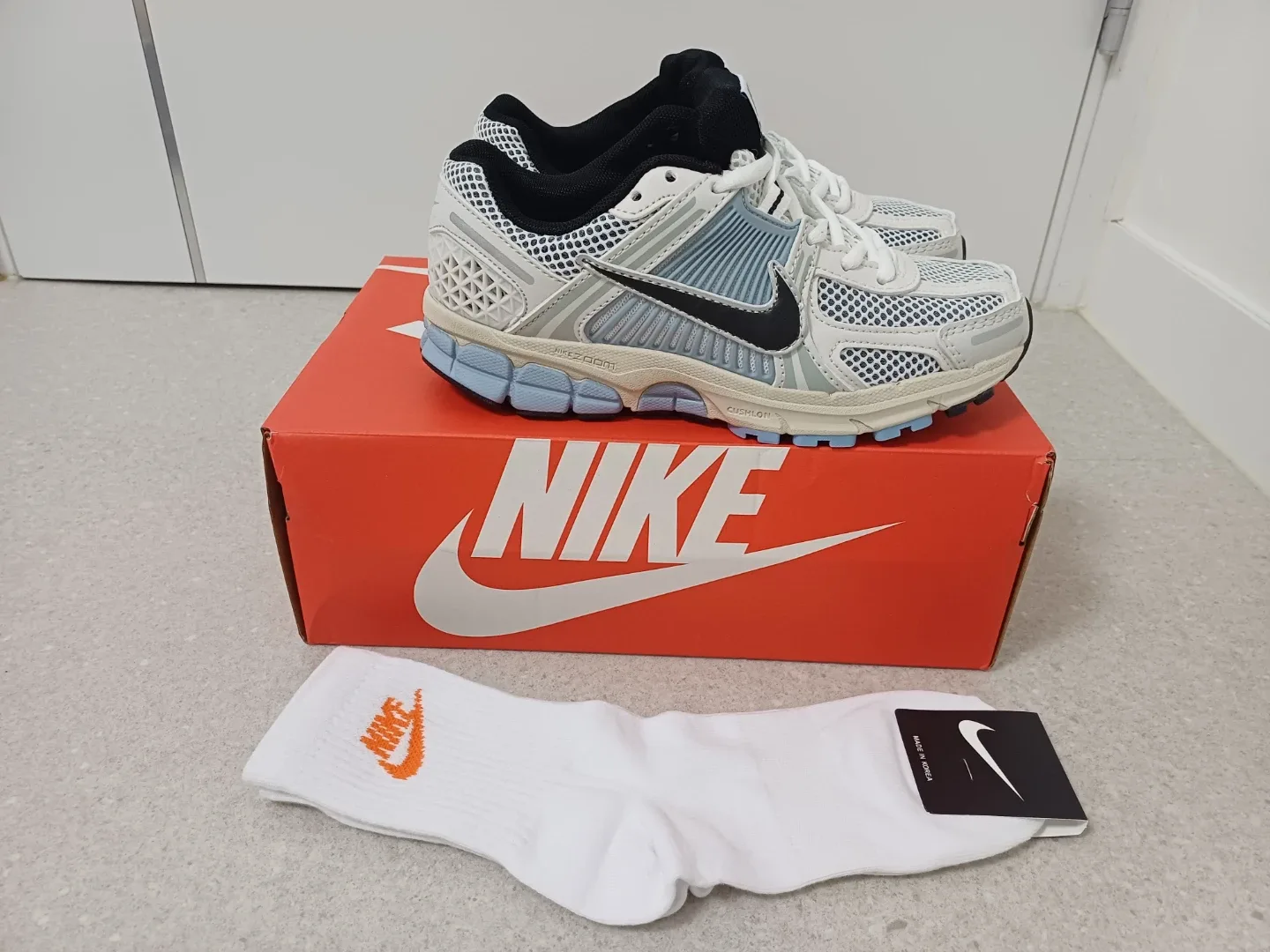 나이키 줌 보메로 5 운동화