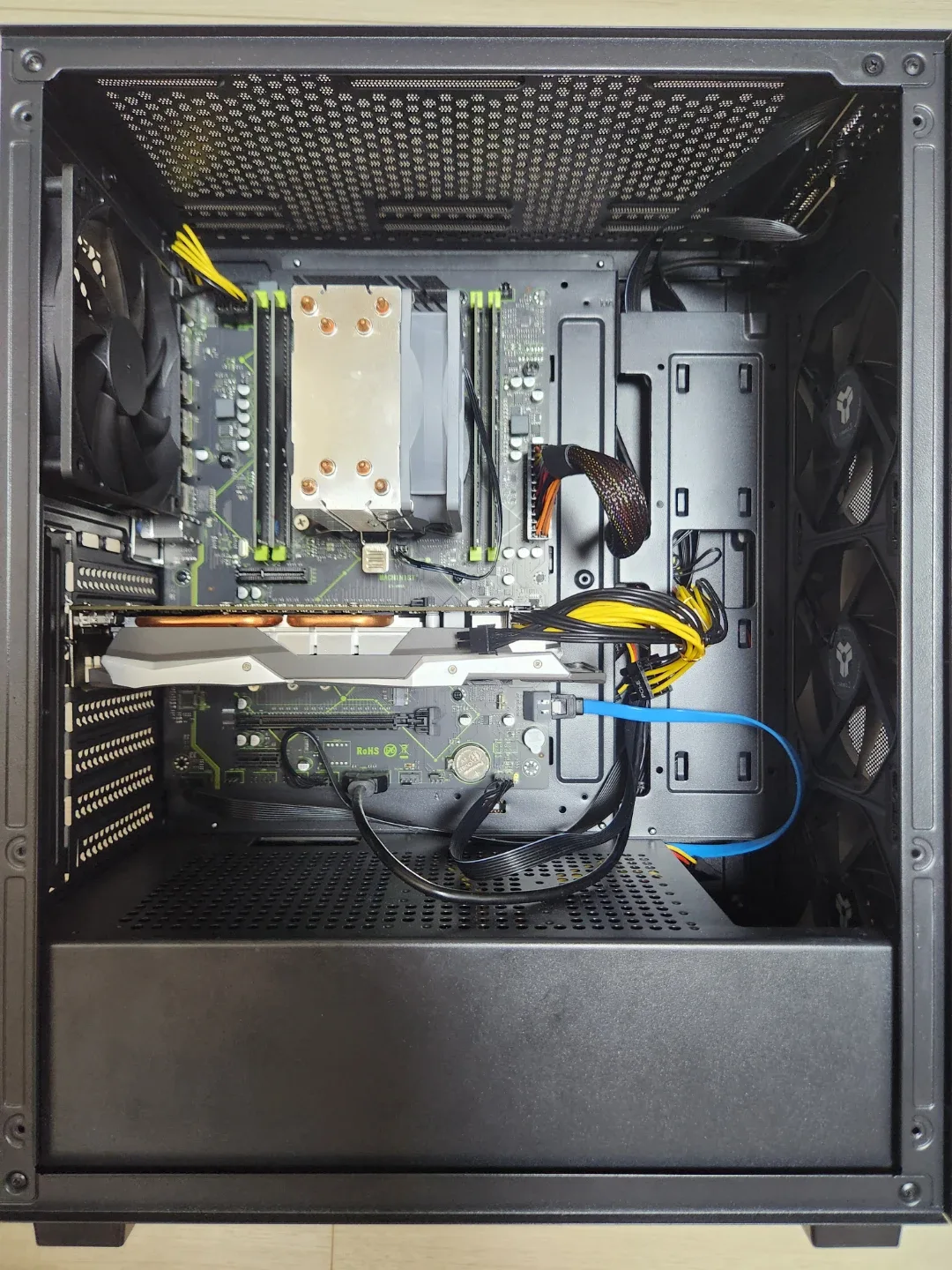 컴퓨터(Xeon E5-2697 v4, GTX 1060 6GB), 모니터, 스피커 세트 판매