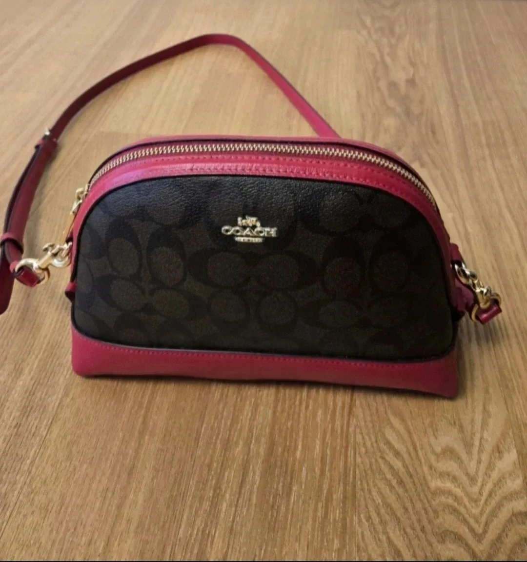 코치 시그니처 돔 크로스백 브라운 핫핑크