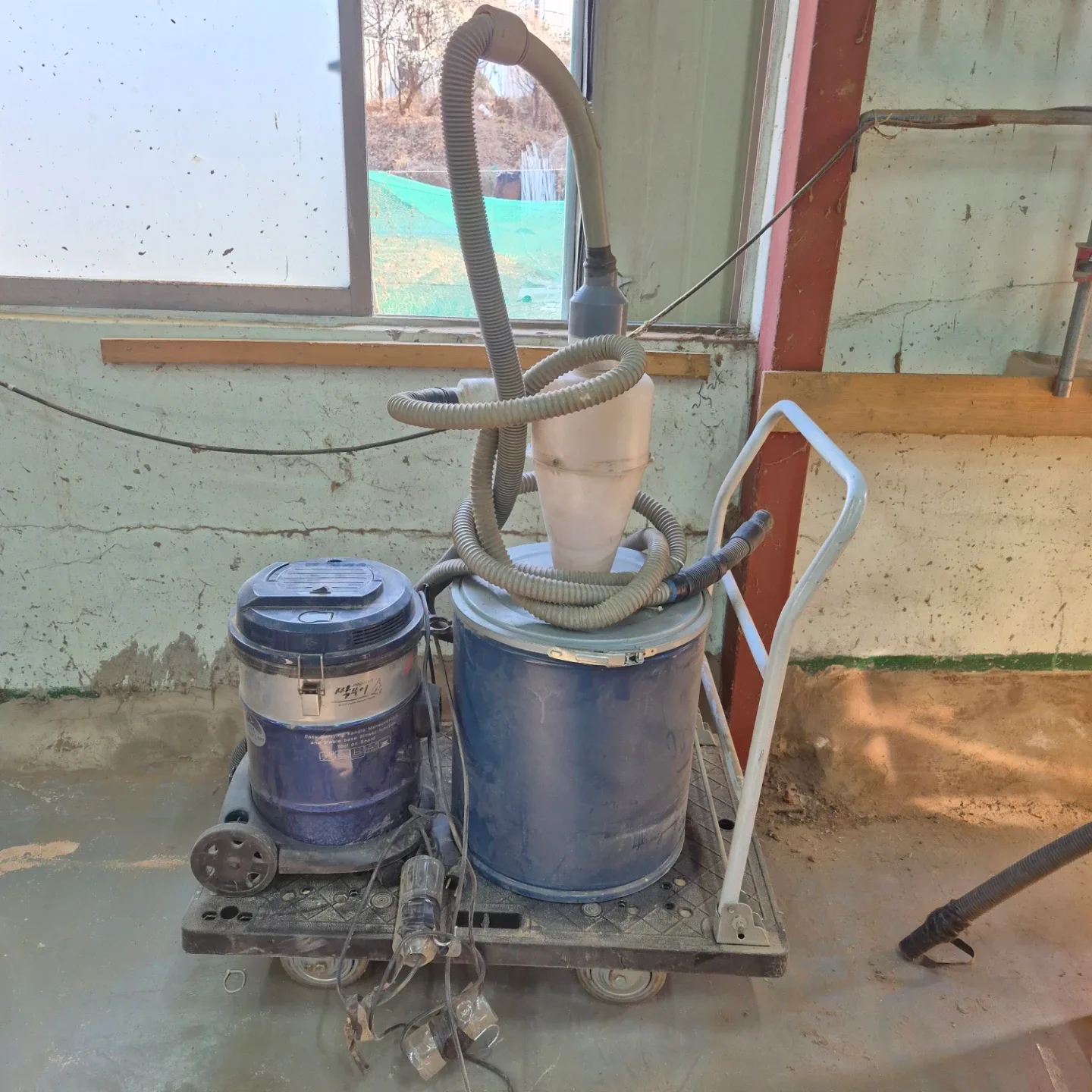 사이클론 집진기 및 산업용 청소기