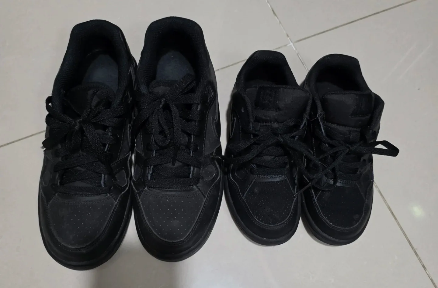 나이키 운동화 블랙 235mm, 180mm(엄마랑커플템)