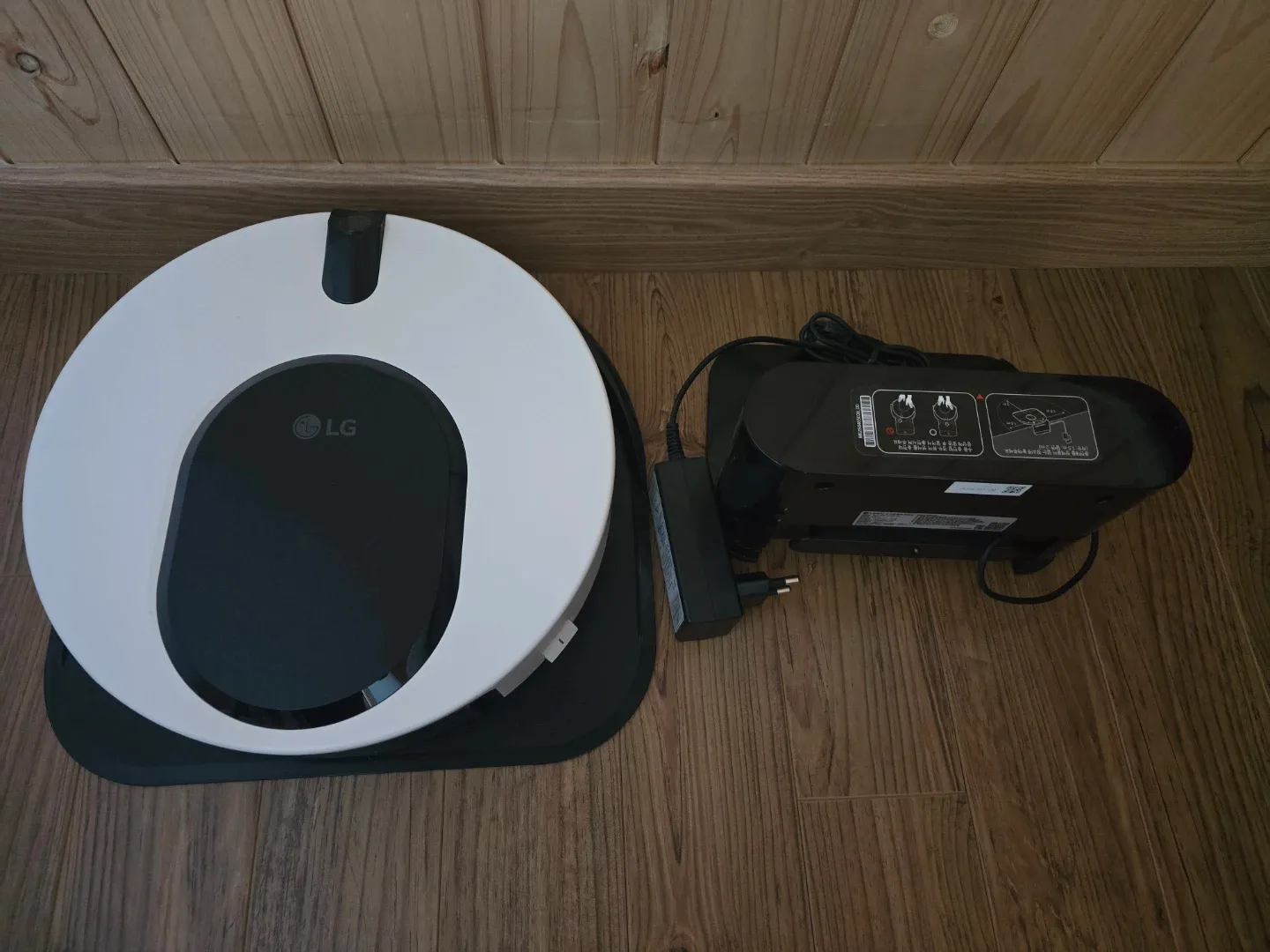 LG 로봇청소기 오브제컬렉션