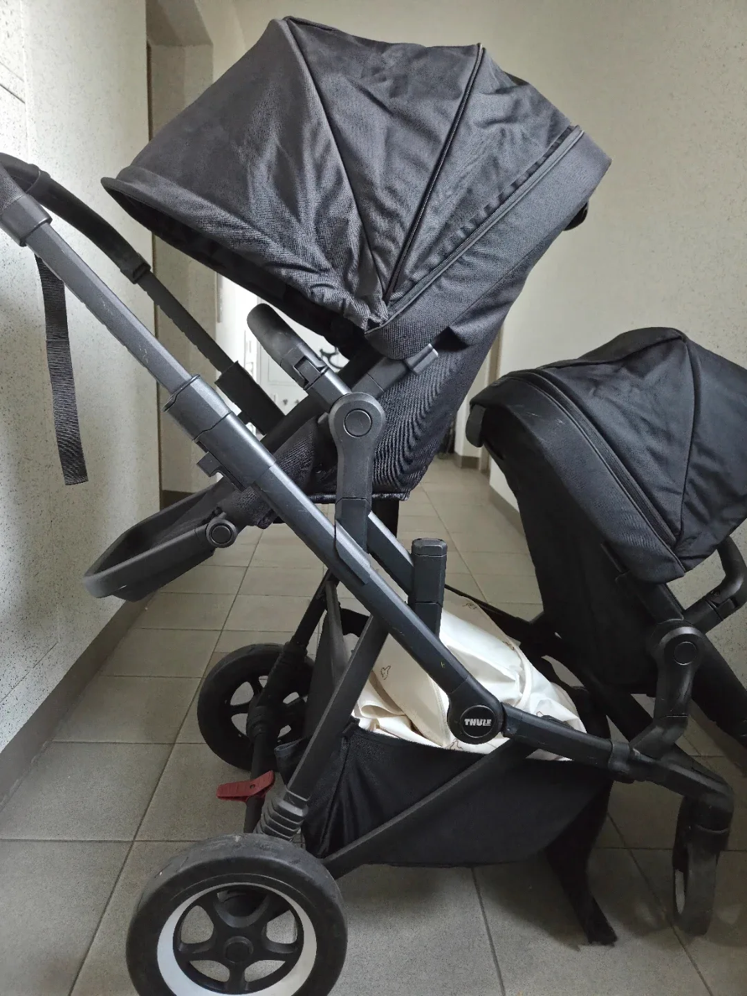 Thule 쌍둥이 유모차 블랙