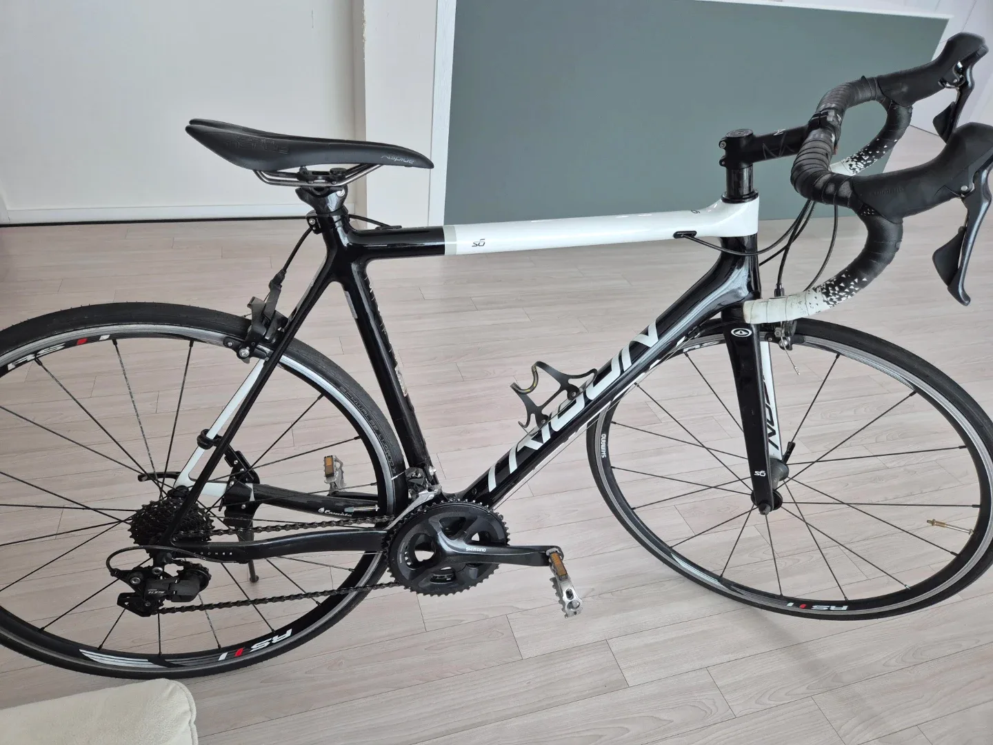 트리곤 다크니스 S6 로드 자전거