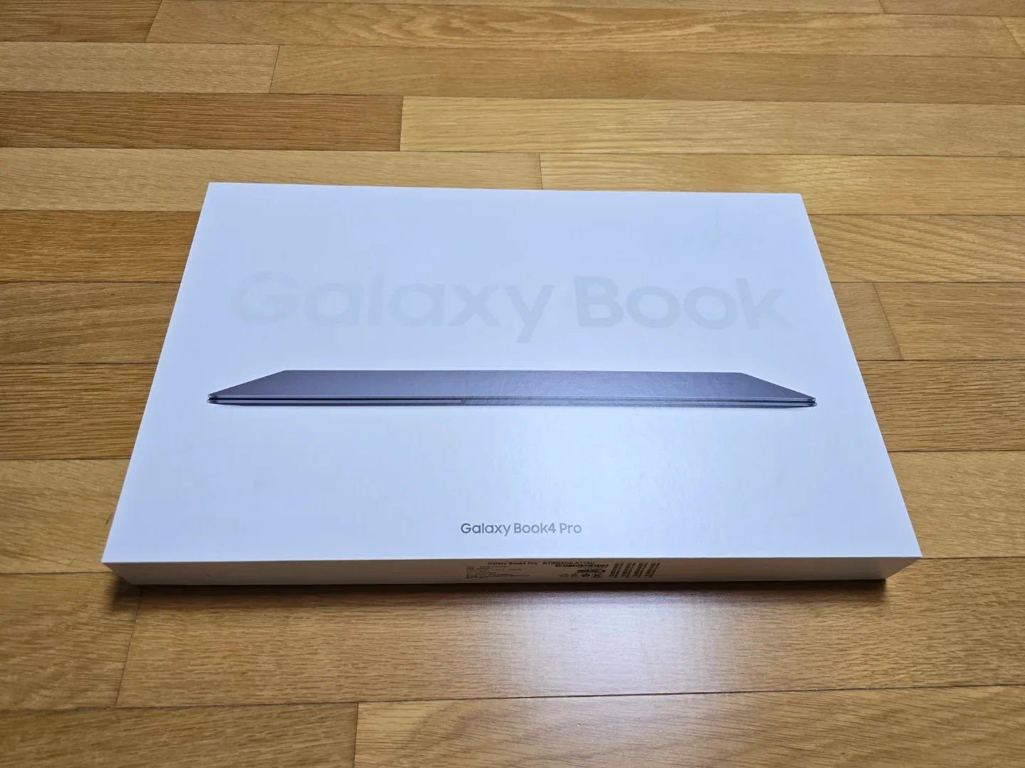 삼성전자 갤럭시북4 프로 NT960XGK-K71AG 터치스크린 풀세트팝니다.