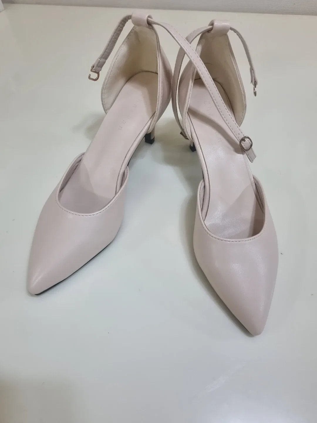 아이보리 스트랩 여성 구두240(새신발)