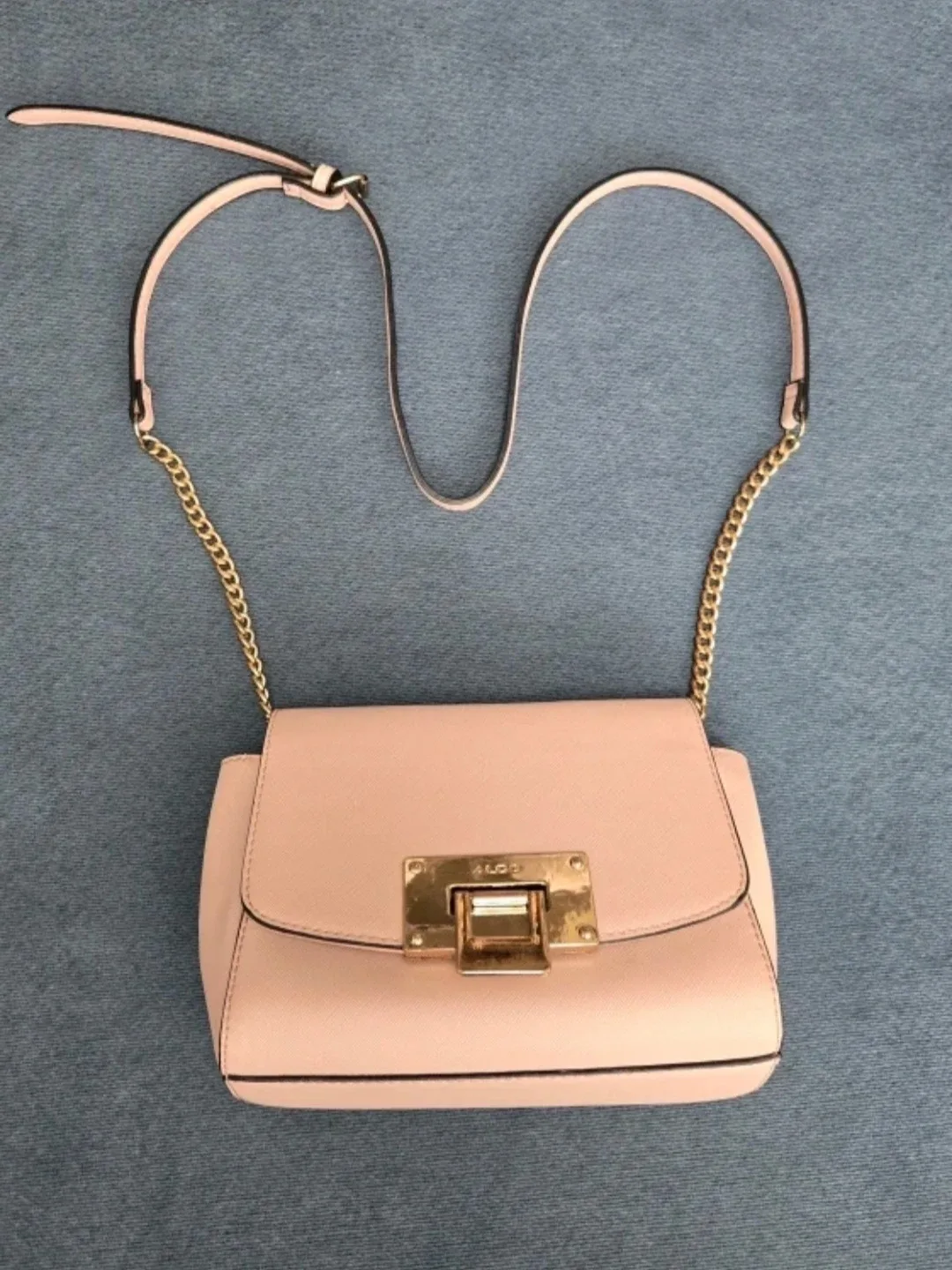 알도 핑크 금장 체인 숄더백
