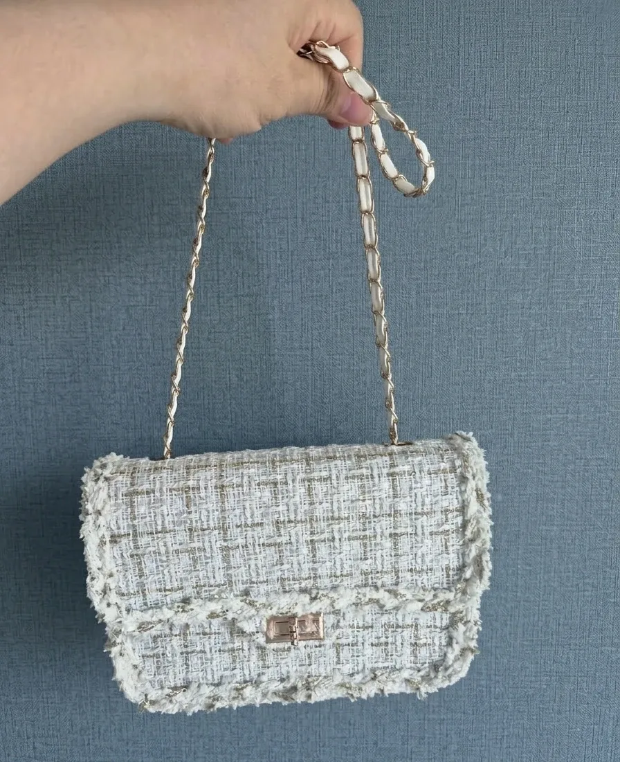 아이보리 트위드 금장 체인백
