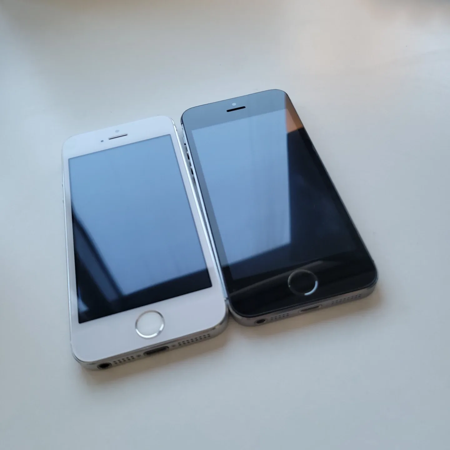 아이폰5S 16기가 바로사용 가능한 S급 배터리성능치100%