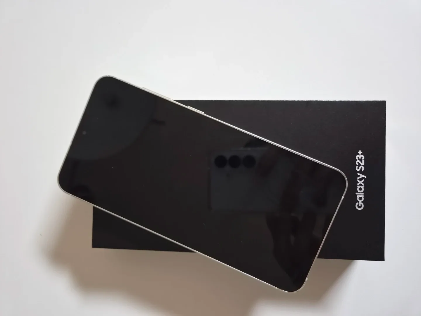 갤럭시 S23플러스 화이트 512기가