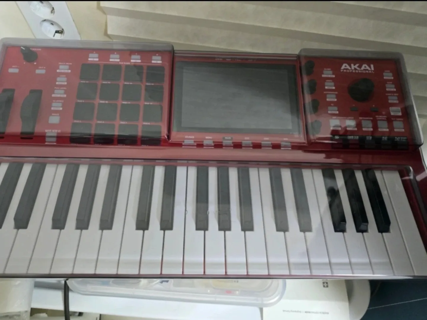 AKAI MPC Key 37 미디 키보드 s급팝니다