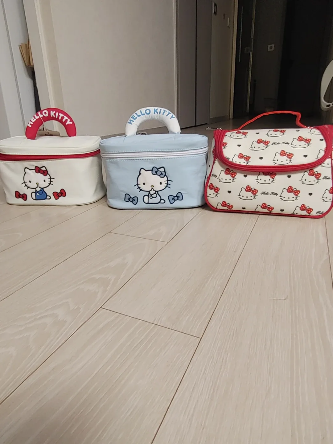 헬로키티 파우치 3종 세트