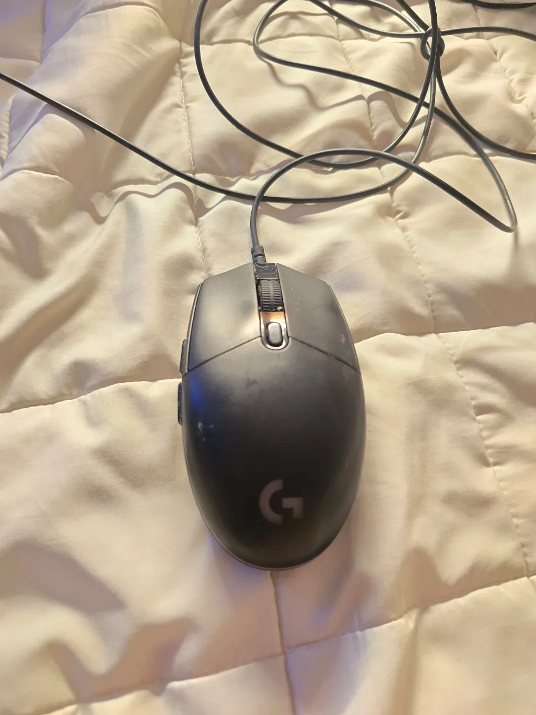 로지텍 G102 LIGHTSYNC 게이밍 마우스