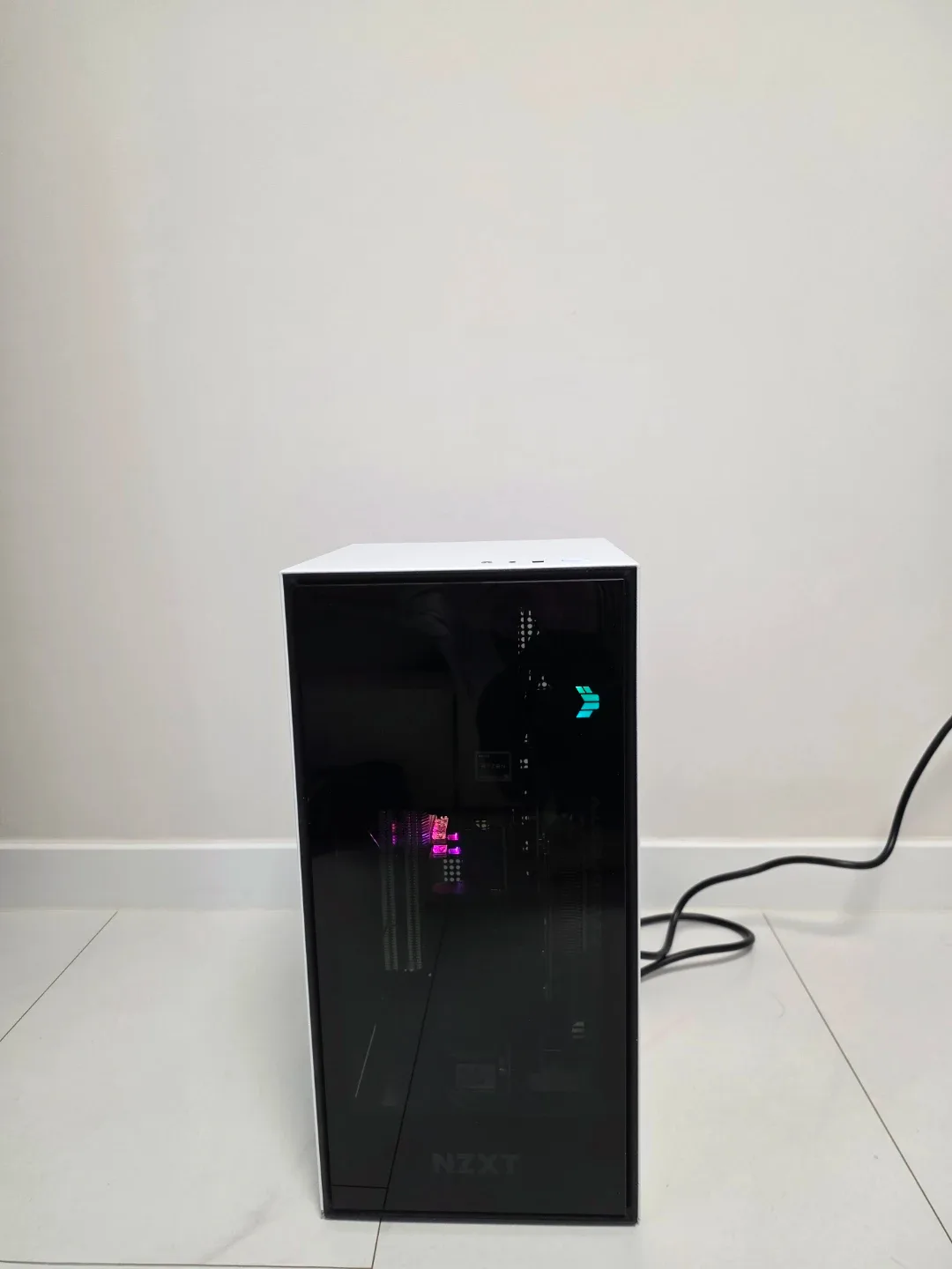 NZXT H1 V1 고사양 컴퓨터