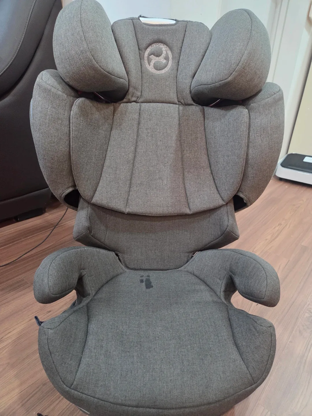 싸이벡스 주니어 카시트