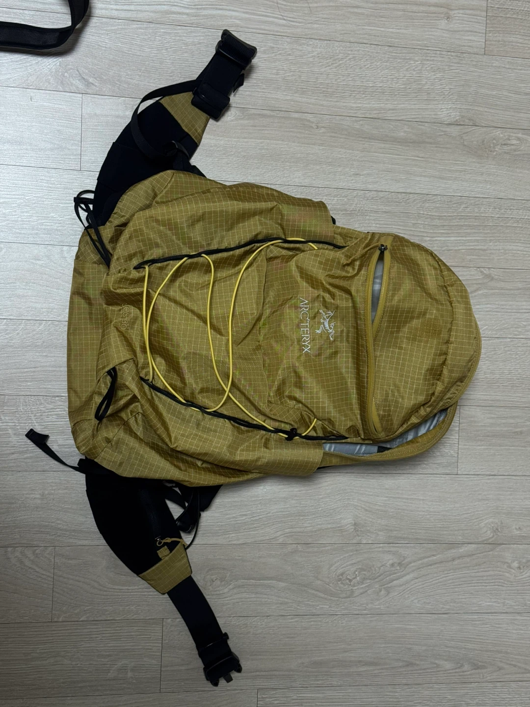 아크테릭스 Aerios 30L 백팩