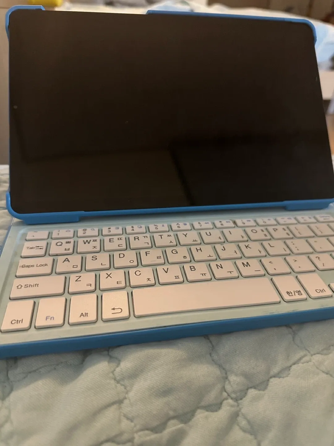 갤럭시S6 lite, 아이폰 14프로 같이 팔거나 맥북이나 아이패드 교환 원해요