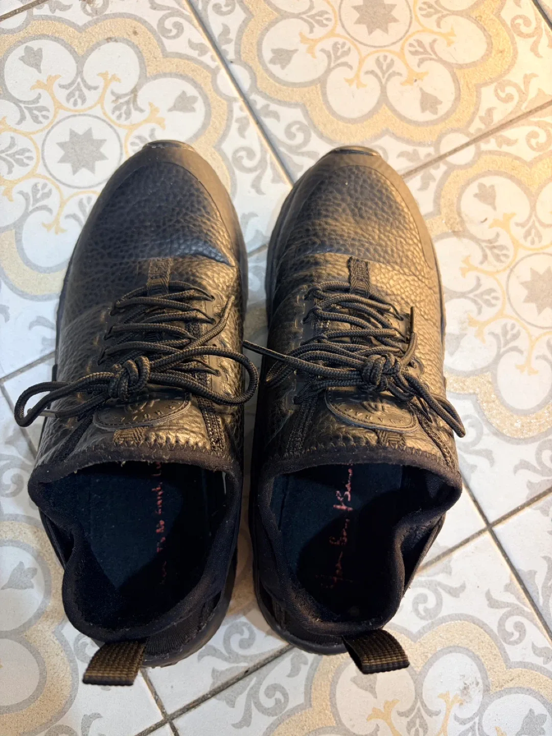 나이키 에어 허라취 블랙 245mm 운동화