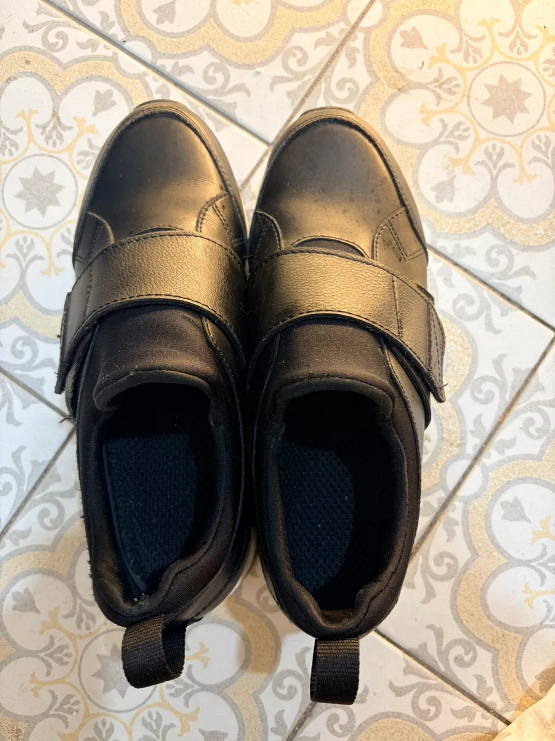 PONY 검정 벨크로 운동화