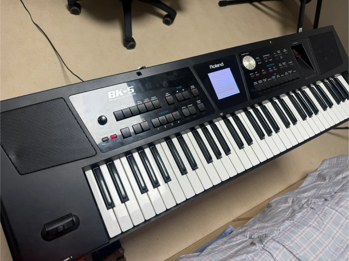 롤랜드 BK-5 61건반 전자 키보드