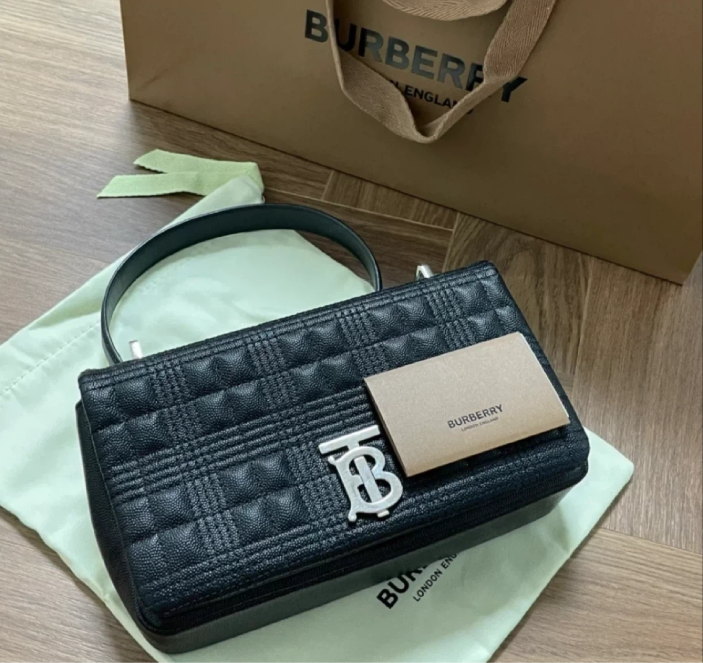 버버리롤라백 블랙 은장