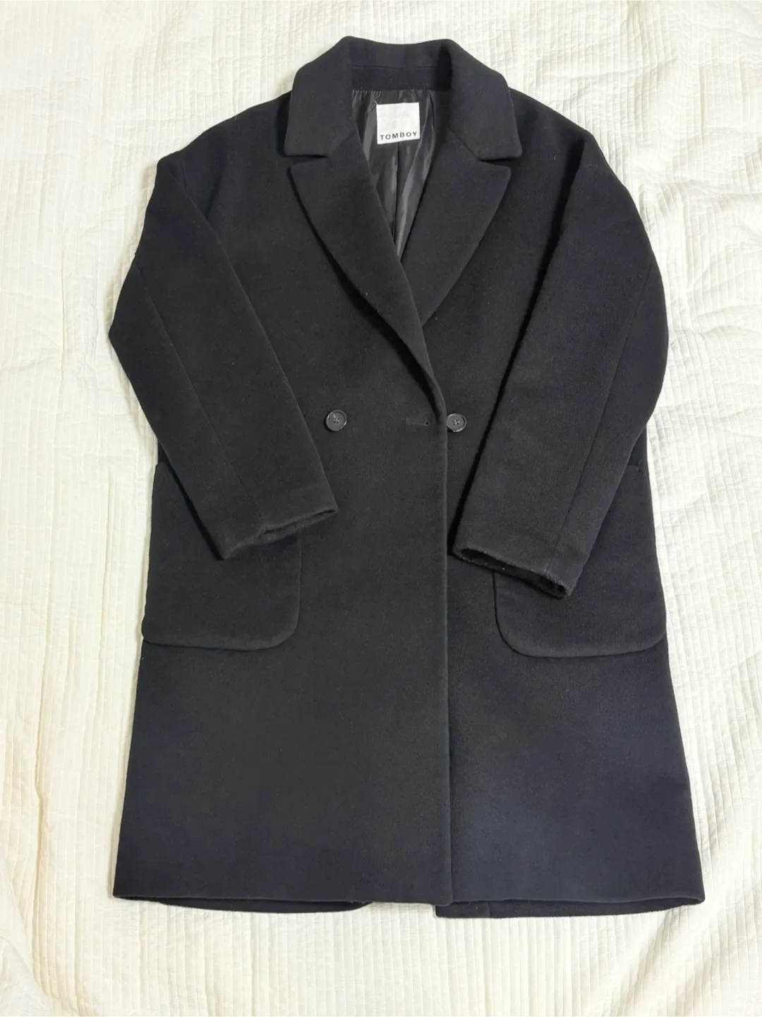 스튜디오 톰보이 투버튼 코트