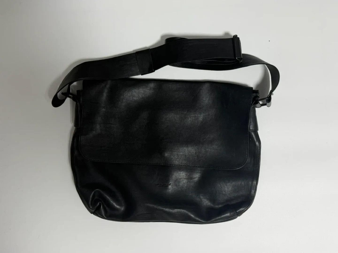 라퍼지스토어 버핑레더 라운드 코지 크로스백