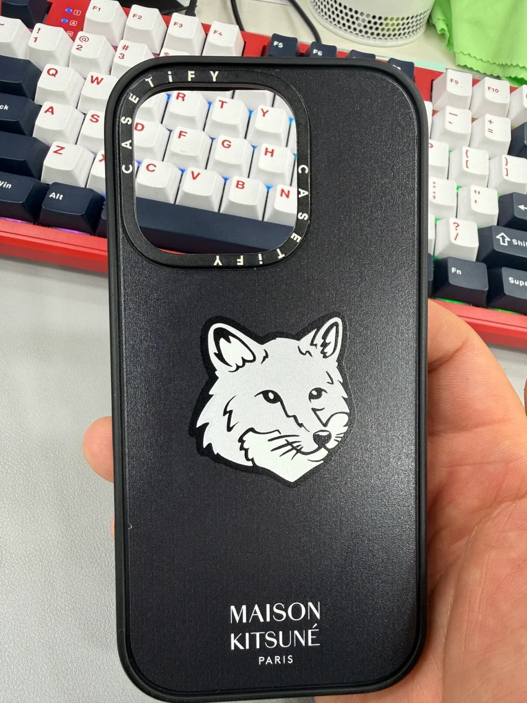 케이스티파이 메종 키츠네 아이폰16 케이스