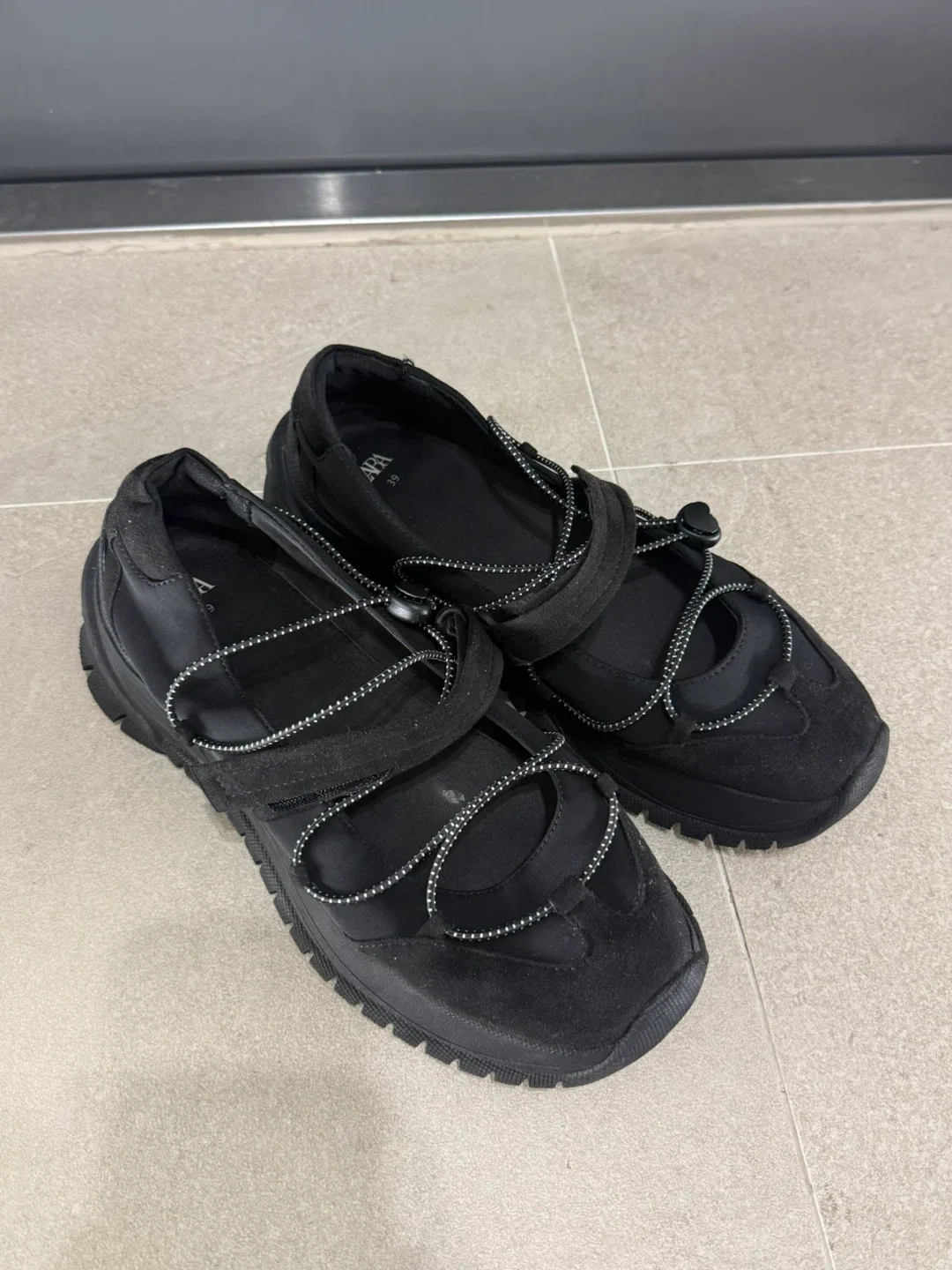 자라 메리제인운동화 250(39사이즈)