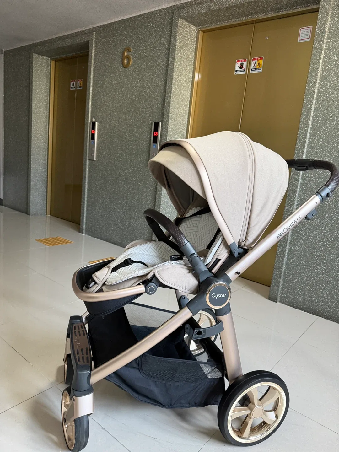 오이스터3 디럭스 유모차 베이지
