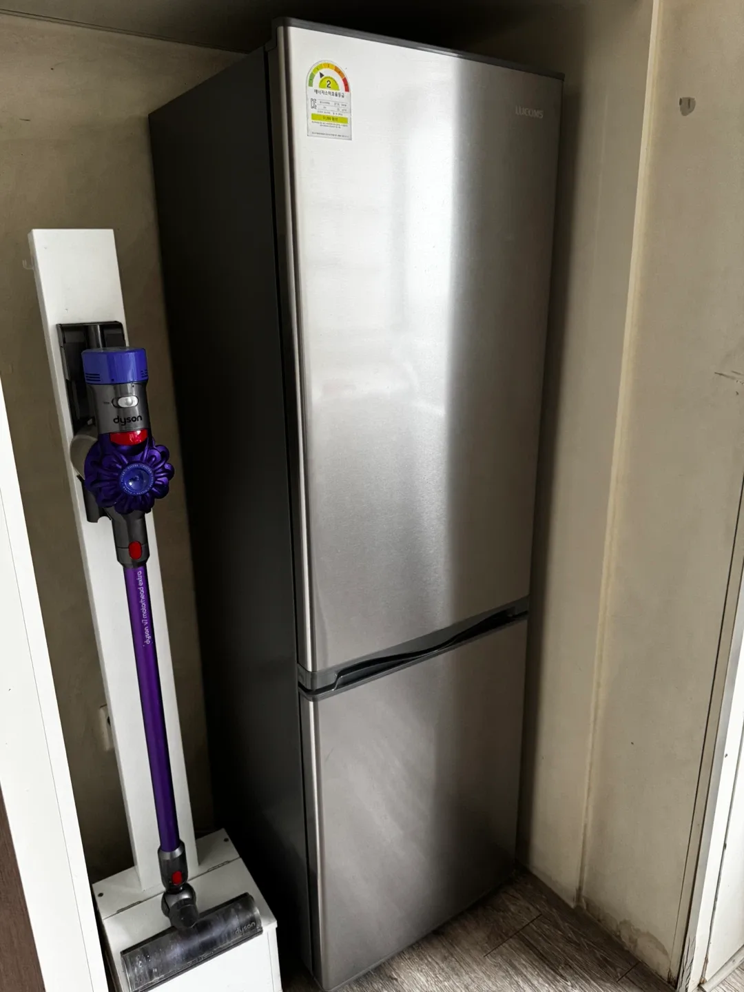 LUCOMS 루컴즈 냉장고 R251K01-S