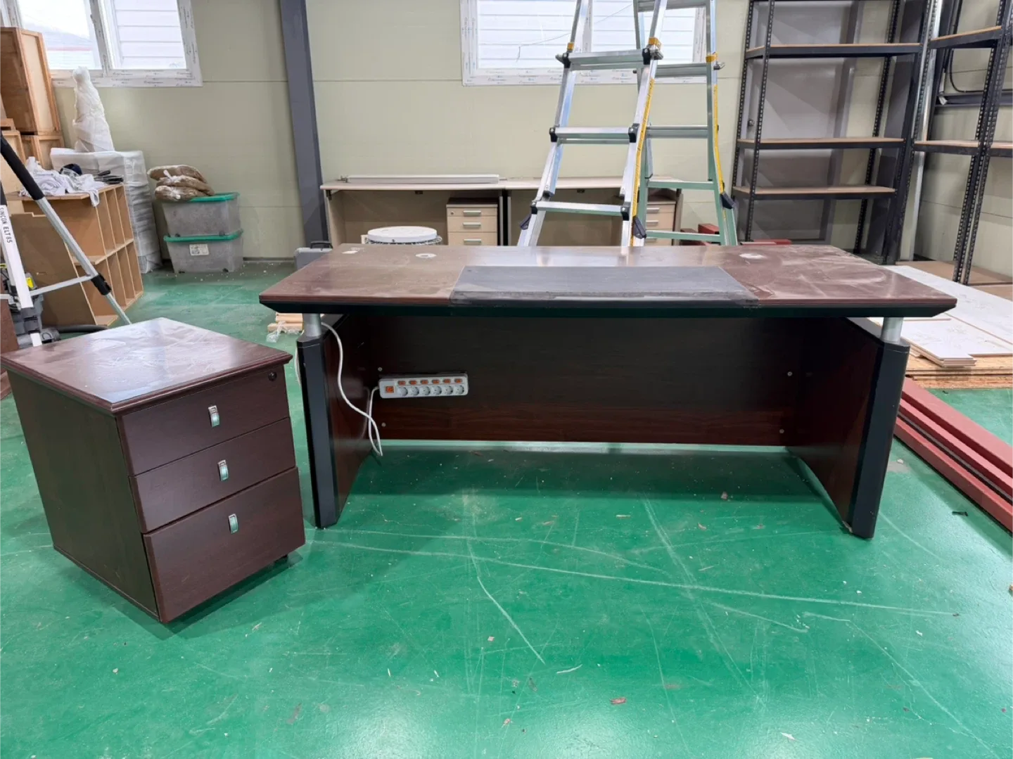 리바트 사무용 책상 + 서랍장 세트